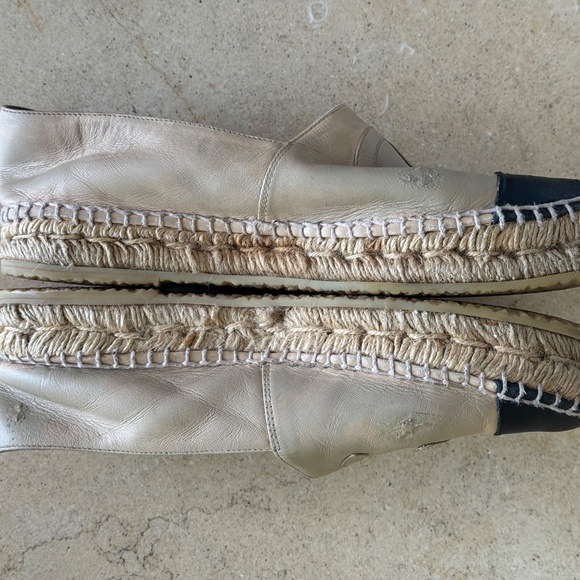 CHANEL Interlocking CC Logo Leather Espadrilles 8.5 - Picture 5 of 8